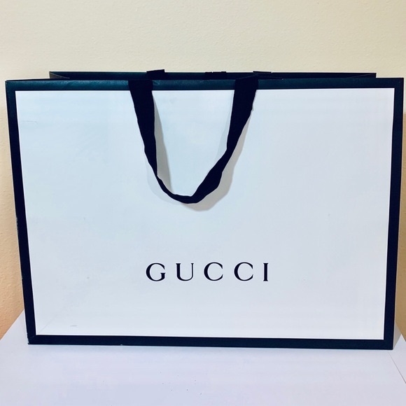 Gucci case - Picture 2 of 5